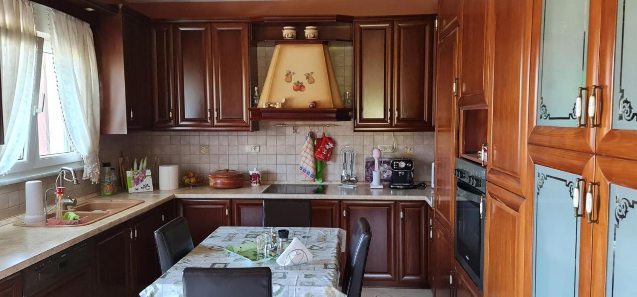 Giotas House Apartment Drama Bagian luar foto